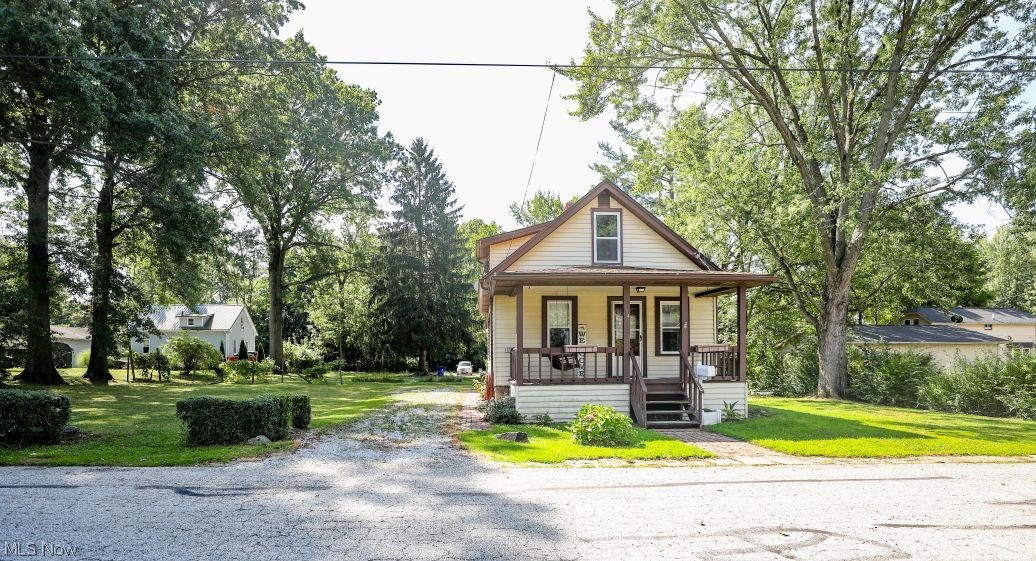 504 E Maple Lane Ravenna OH 44266