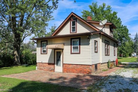 504 E Maple Lane Ravenna OH 44266