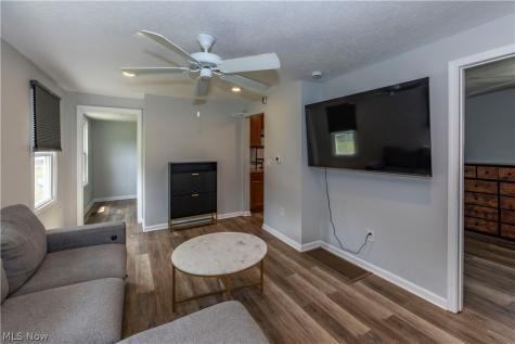 2284 Markey Street Akron OH 44319