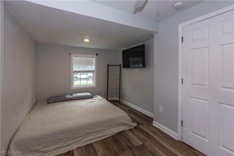 2284 Markey Street Akron OH 44319