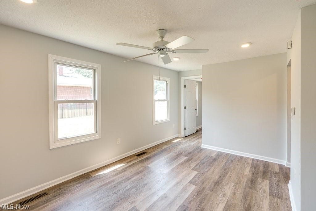 2284 Markey Street Akron OH 44319