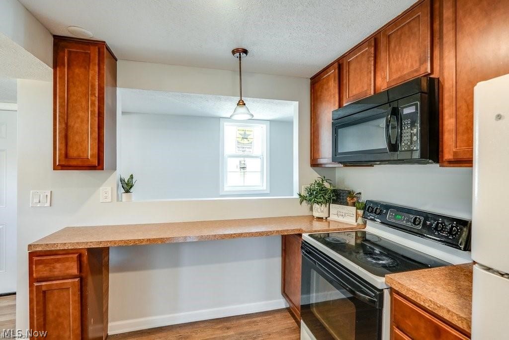 2284 Markey Street Akron OH 44319