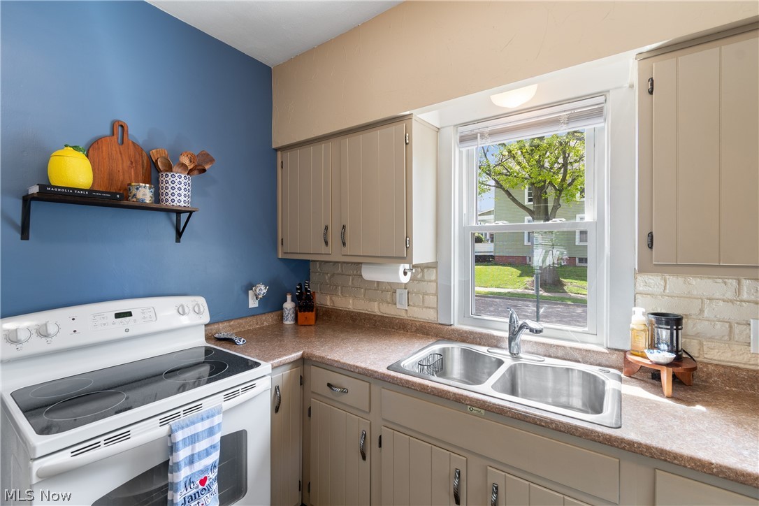 217 Bachtel Street SE North Canton OH 44720