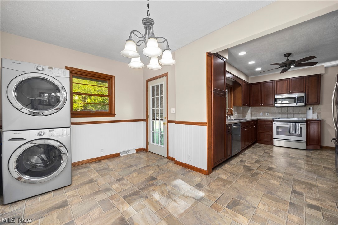 5254 Clinton Avenue Lorain OH 44055