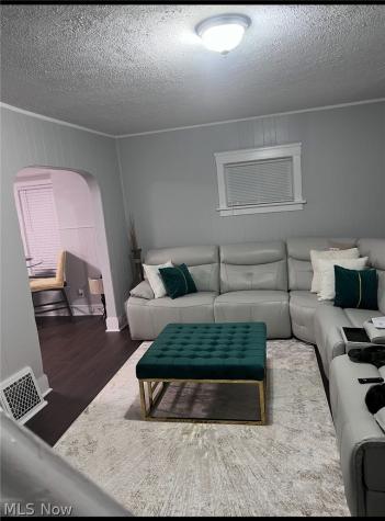 3383 W 98th Street Cleveland OH 44102