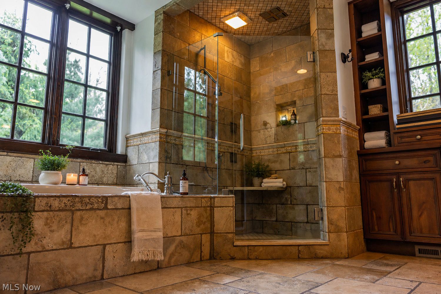 8159 Devon Court Chagrin Falls OH 44023