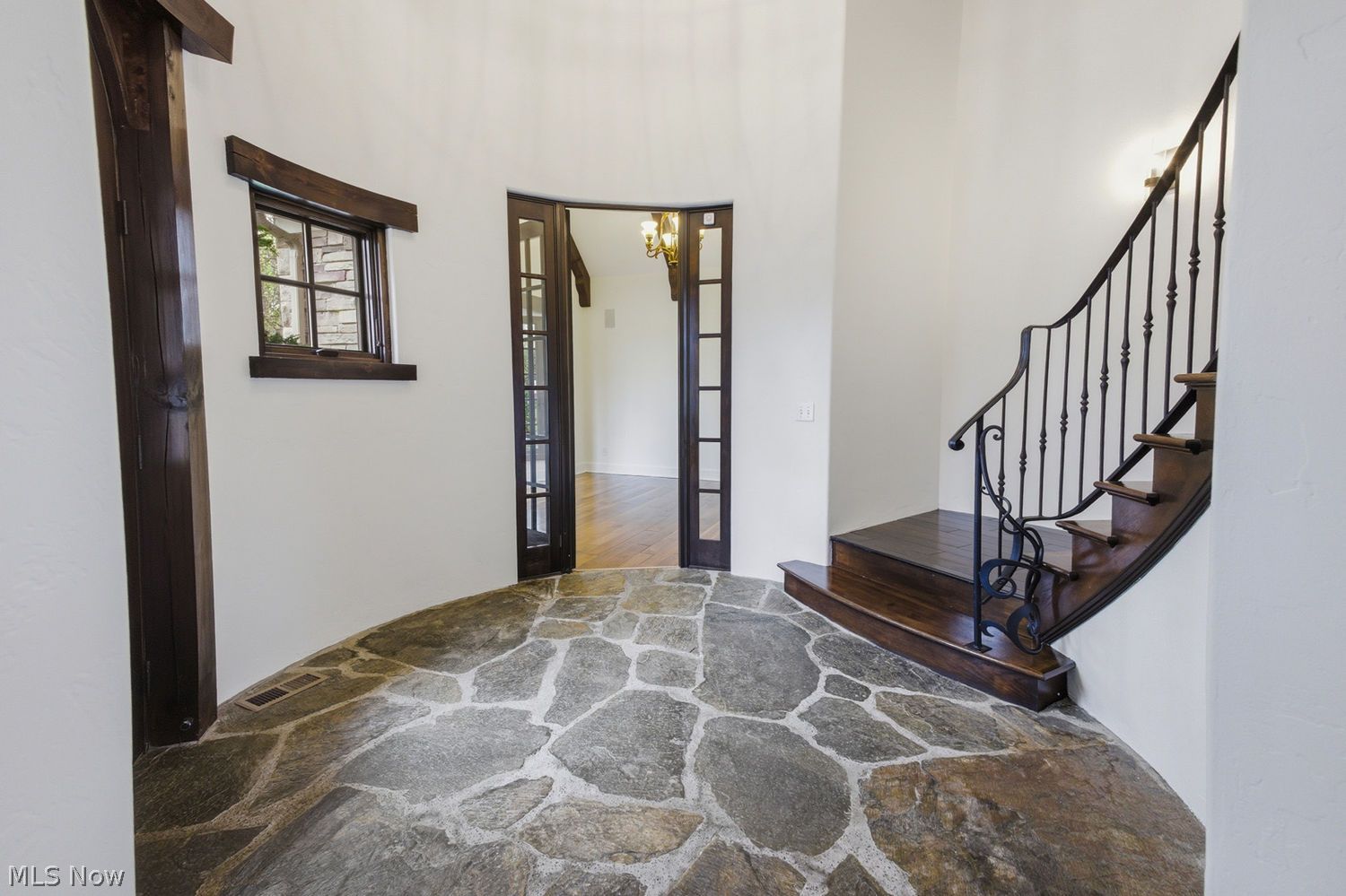 8159 Devon Court Chagrin Falls OH 44023