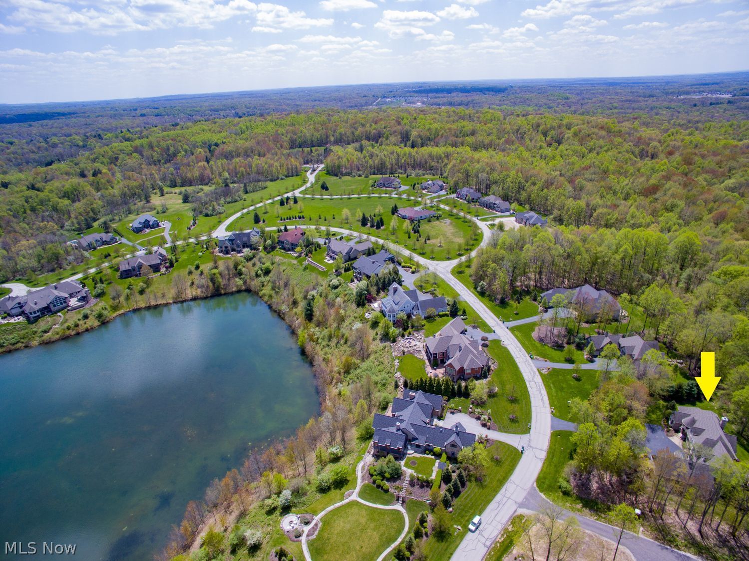 8159 Devon Court Chagrin Falls OH 44023
