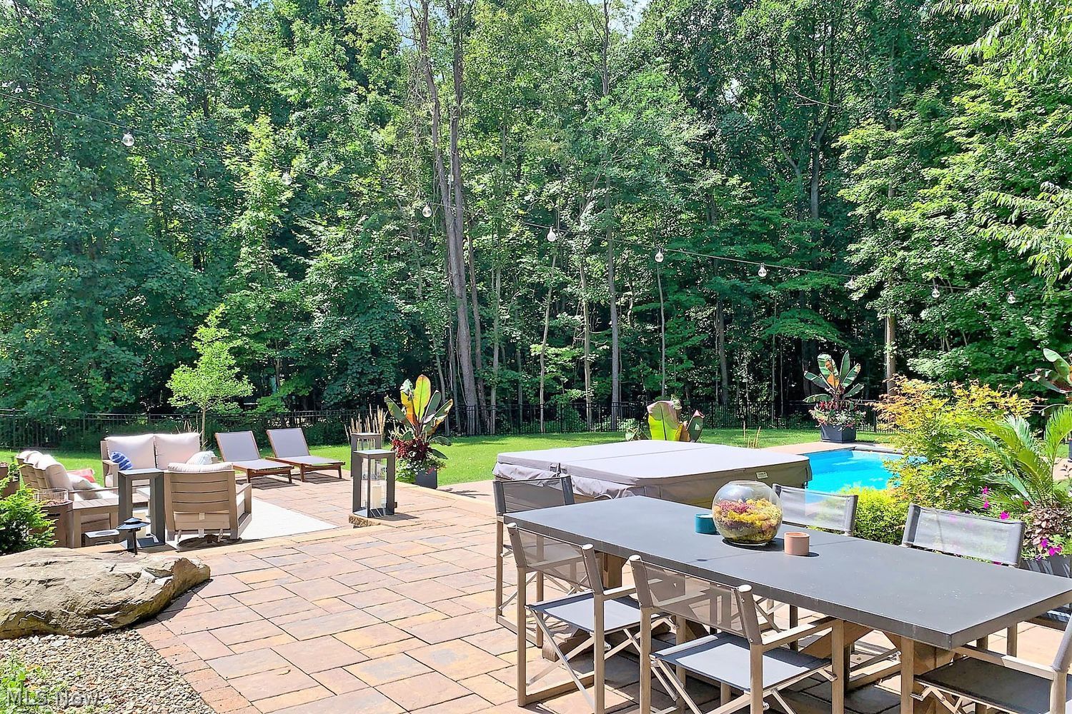 8159 Devon Court Chagrin Falls OH 44023