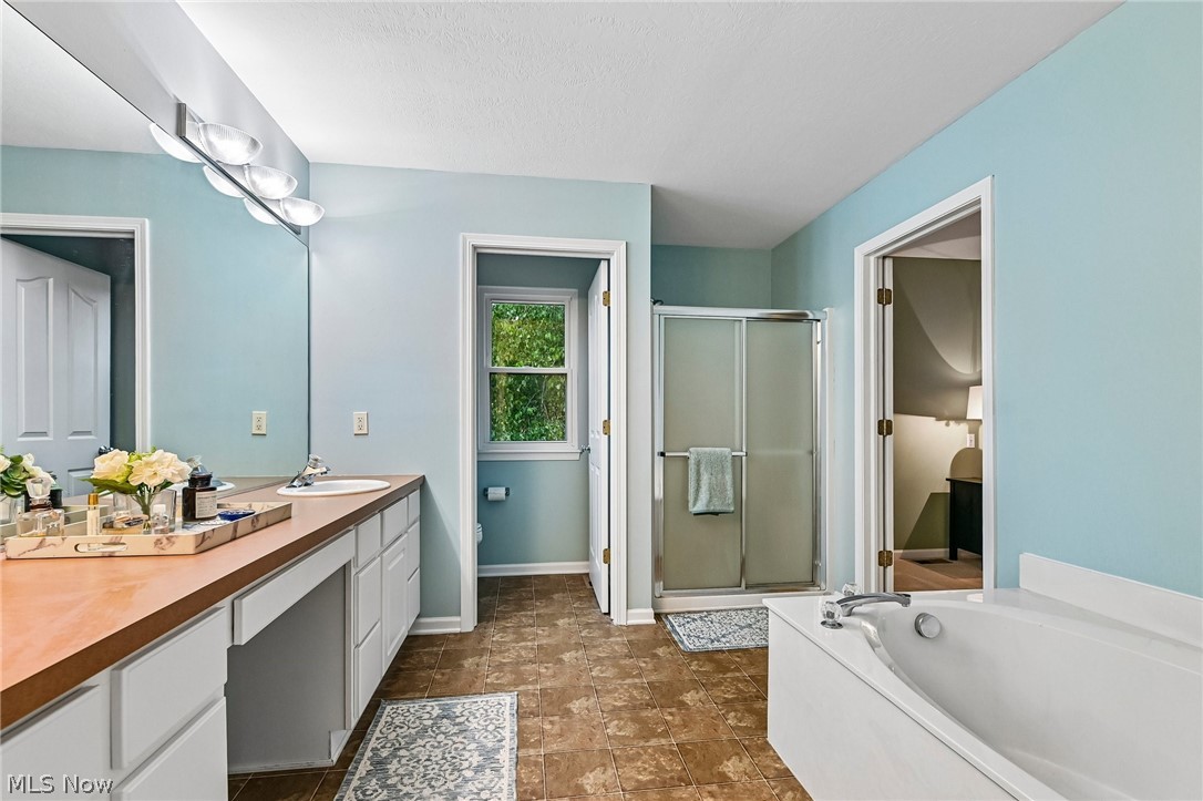 36099 Billingsley Row Avon OH 44011