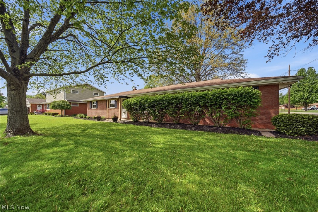 3295 Easton Street NE Canton OH 44721
