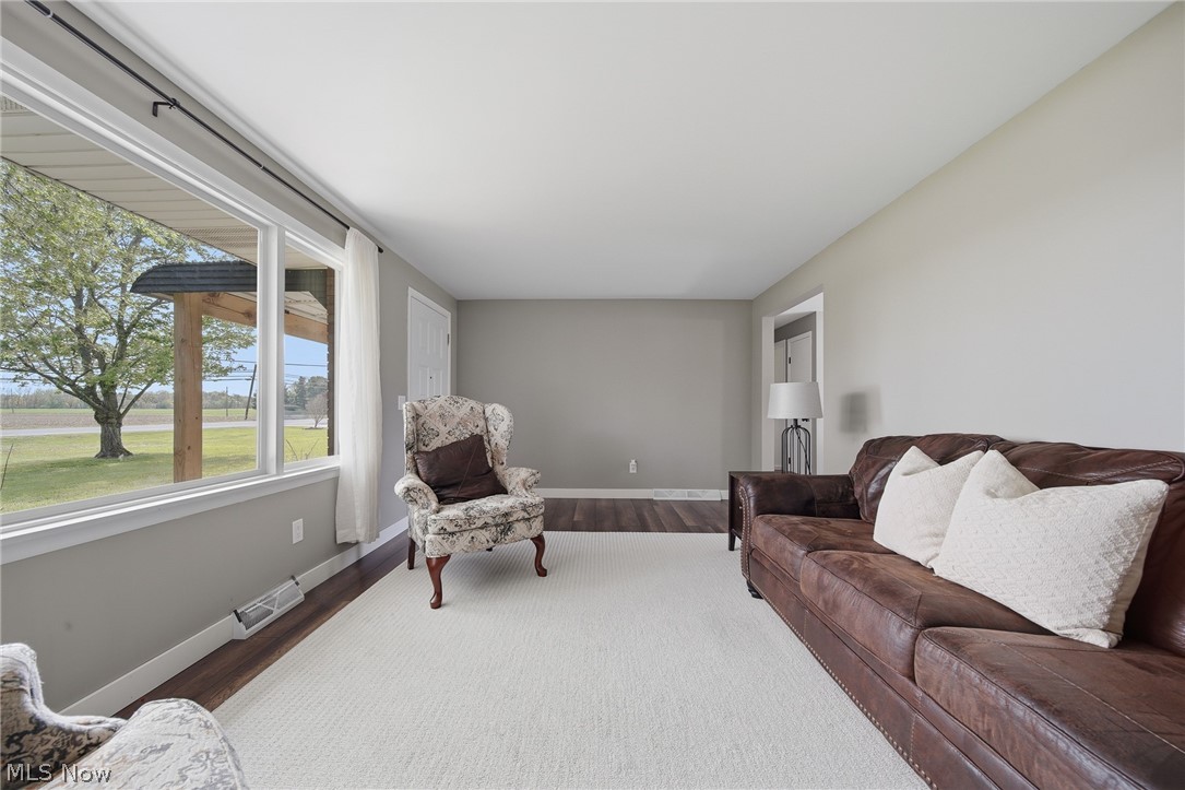 3295 Easton Street NE Canton OH 44721