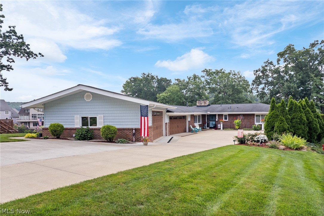 114 Lake Front Drive Green OH 44319