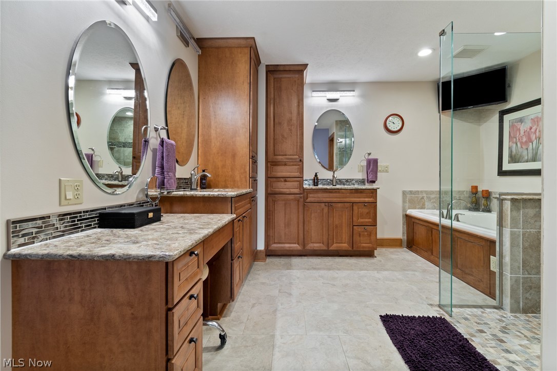 114 Lake Front Drive Green OH 44319