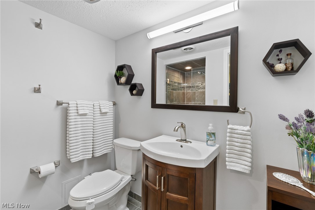 114 Lake Front Drive Green OH 44319