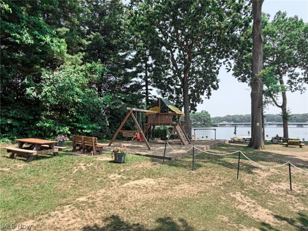 114 Lake Front Drive Green OH 44319