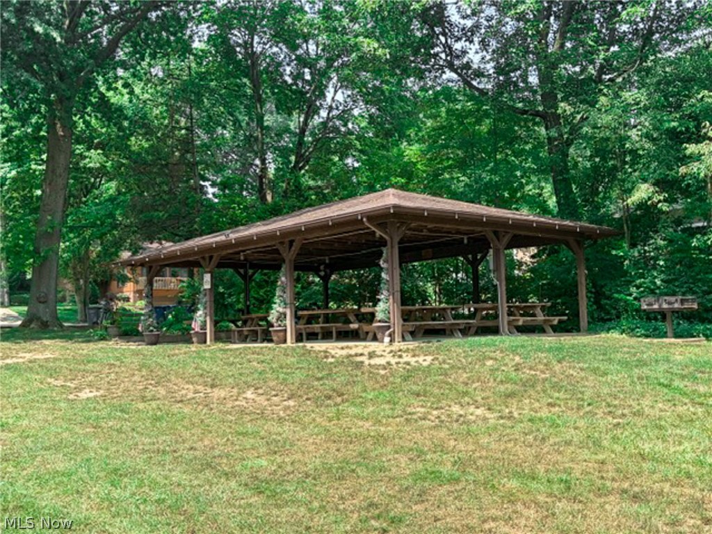 114 Lake Front Drive Green OH 44319