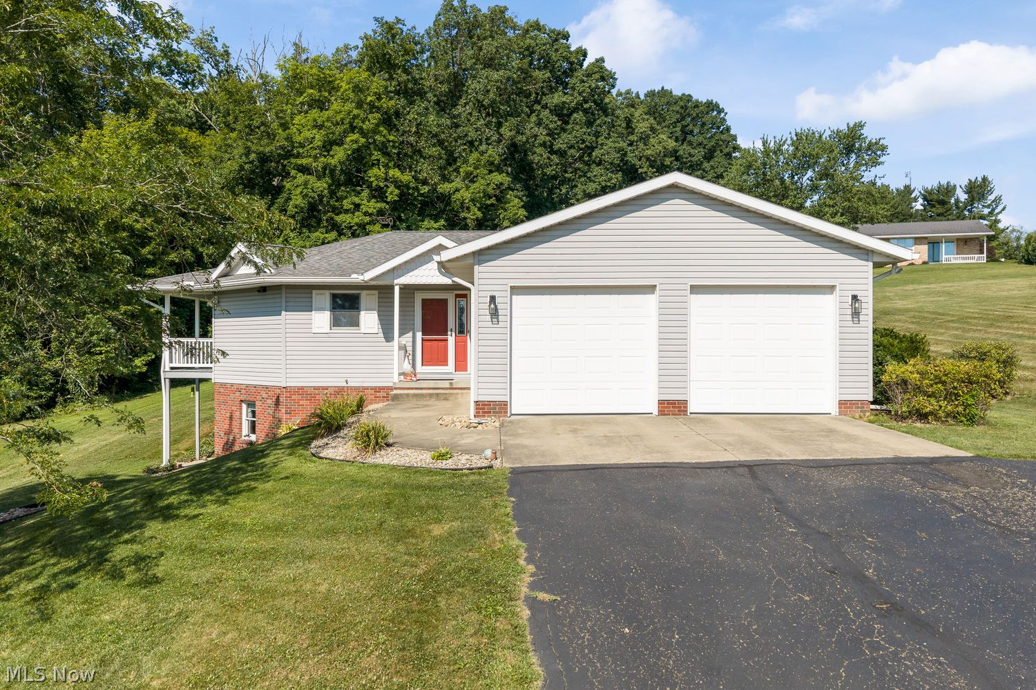1696 N Hill Road NW Dover OH 44622