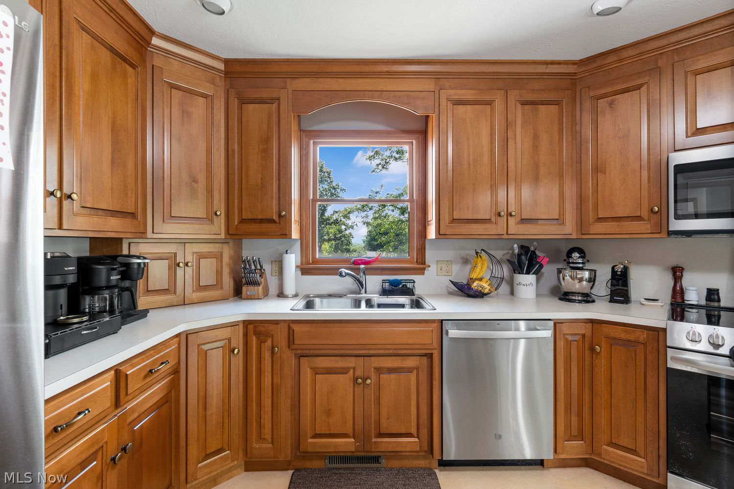 1696 N Hill Road NW Dover OH 44622