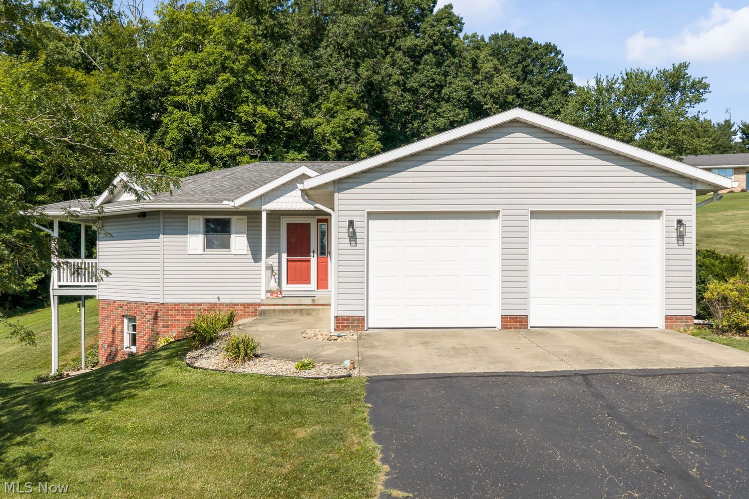 1696 N Hill Road NW Dover OH 44622