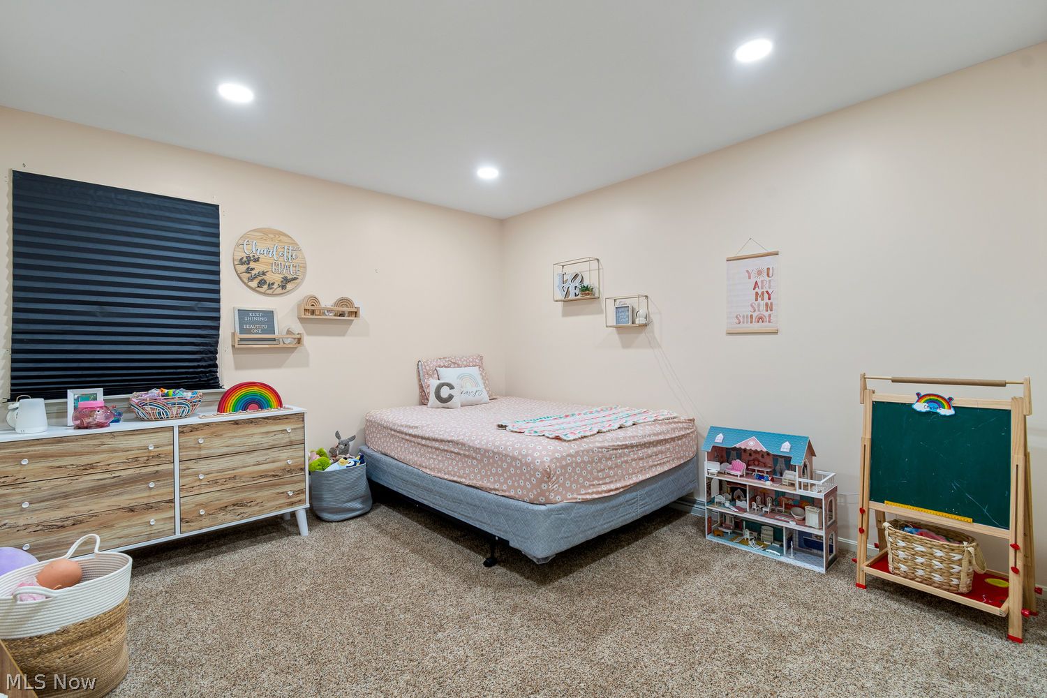 1696 N Hill Road NW Dover OH 44622