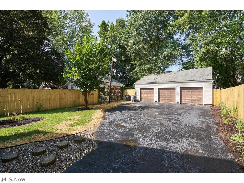 688 Dayton Street Akron OH 44310