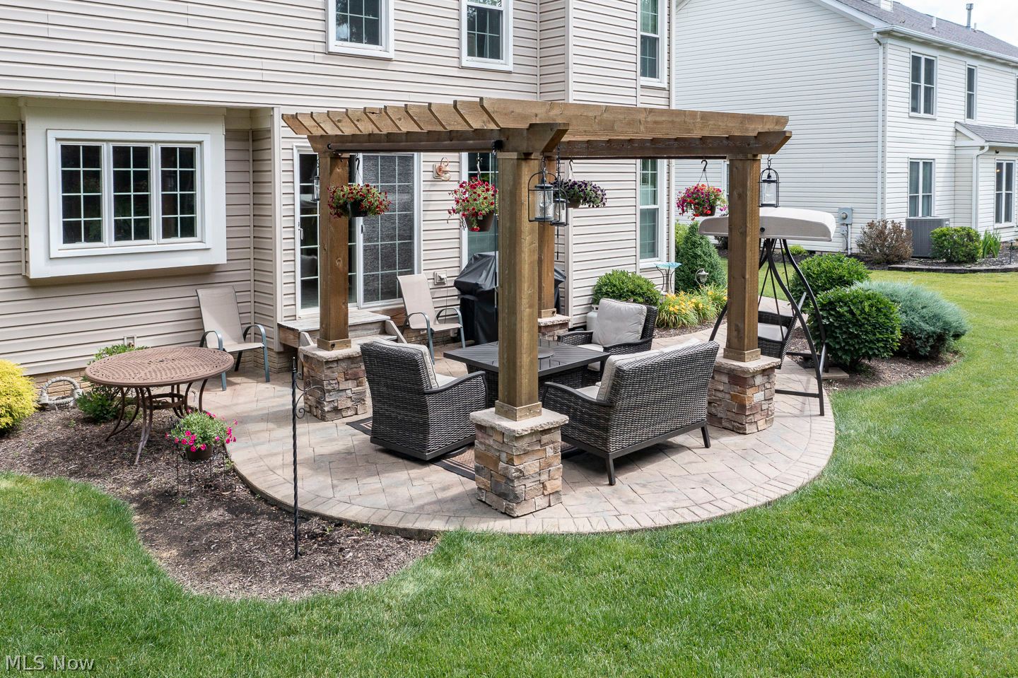 19363 Blue Spruce Drive Strongsville OH 44149