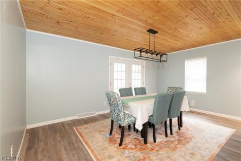 241 Inwood Boulevard Avon Lake OH 44012