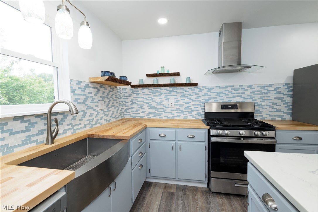 241 Inwood Boulevard Avon Lake OH 44012