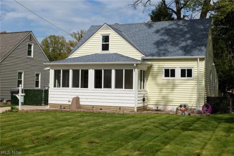 241 Inwood Boulevard Avon Lake OH 44012