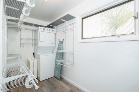 241 Inwood Boulevard Avon Lake OH 44012