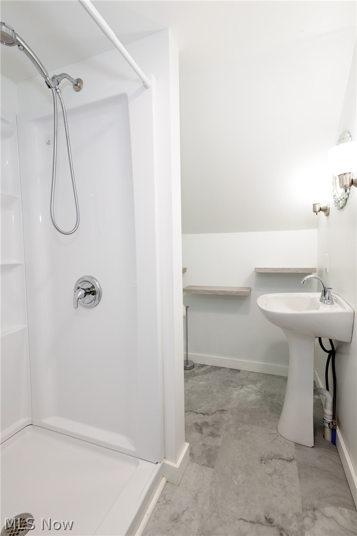 241 Inwood Boulevard Avon Lake OH 44012