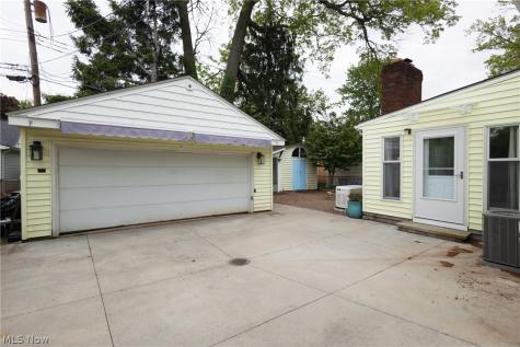 241 Inwood Boulevard Avon Lake OH 44012