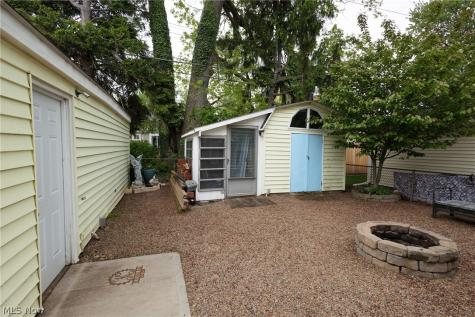 241 Inwood Boulevard Avon Lake OH 44012