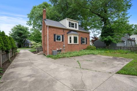 24517 Bruce Road Bay Village OH 44140
