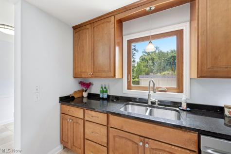 24517 Bruce Road Bay Village OH 44140