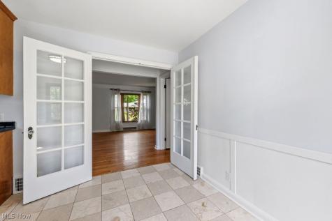 24517 Bruce Road Bay Village OH 44140