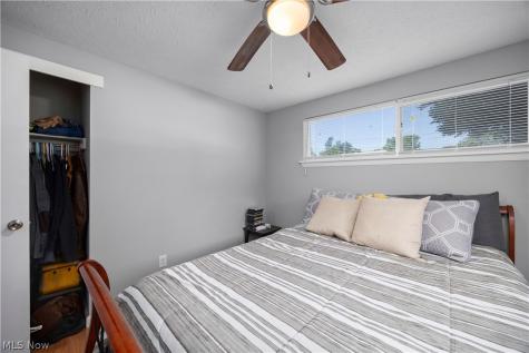 845 Mansfield Street Sheffield Lake OH 44054