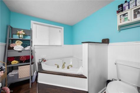 845 Mansfield Street Sheffield Lake OH 44054