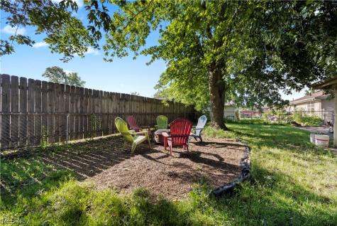 845 Mansfield Street Sheffield Lake OH 44054
