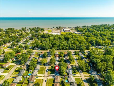 845 Mansfield Street Sheffield Lake OH 44054