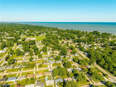 845 Mansfield Street Sheffield Lake OH 44054