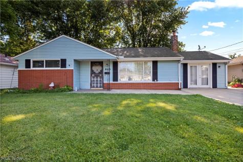 845 Mansfield Street Sheffield Lake OH 44054