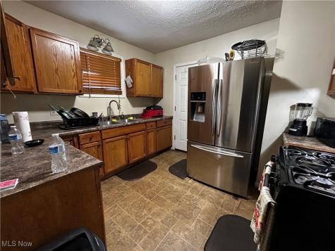 153 Cutler Akron OH 44305