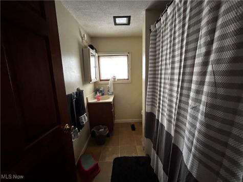 153 Cutler Akron OH 44305