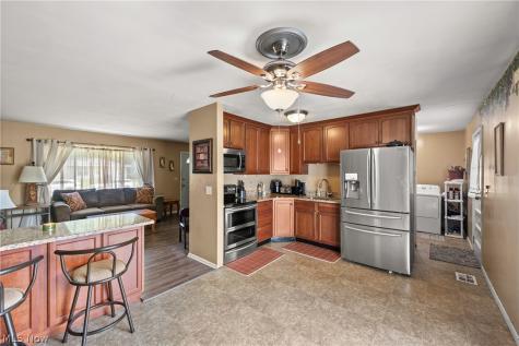 2154 Eastlawn Street Lorain OH 44052