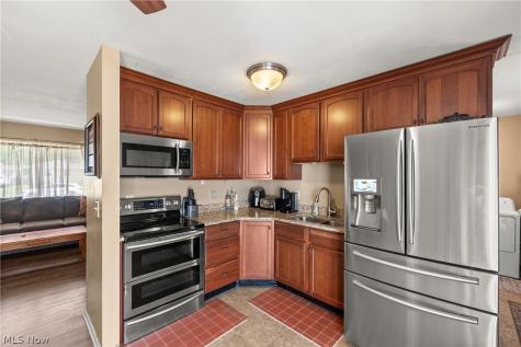 2154 Eastlawn Street Lorain OH 44052
