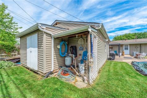 2154 Eastlawn Street Lorain OH 44052