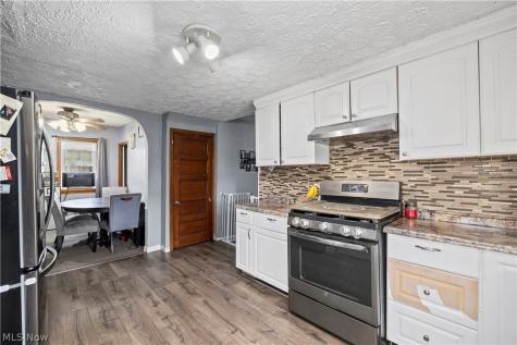 1674 E 32nd Street Lorain OH 44055