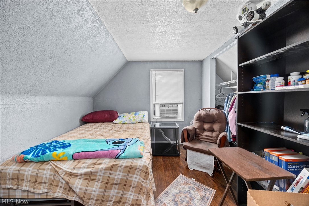 1674 E 32nd Street Lorain OH 44055